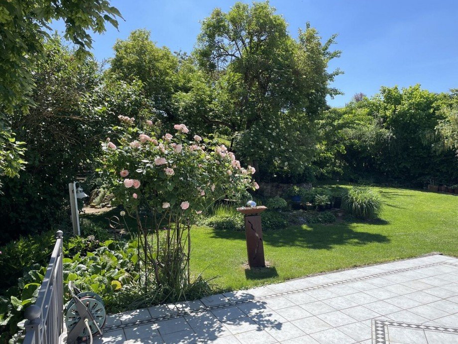 Terrasse und Garten Einfamilienhaus Dittelsheim-He�loch