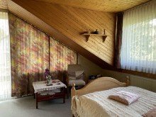 Kinderzimmer DG ImmobilienPunkt*** Ger�umiges 1-2-Fam.haus in toller Ortsrandlage