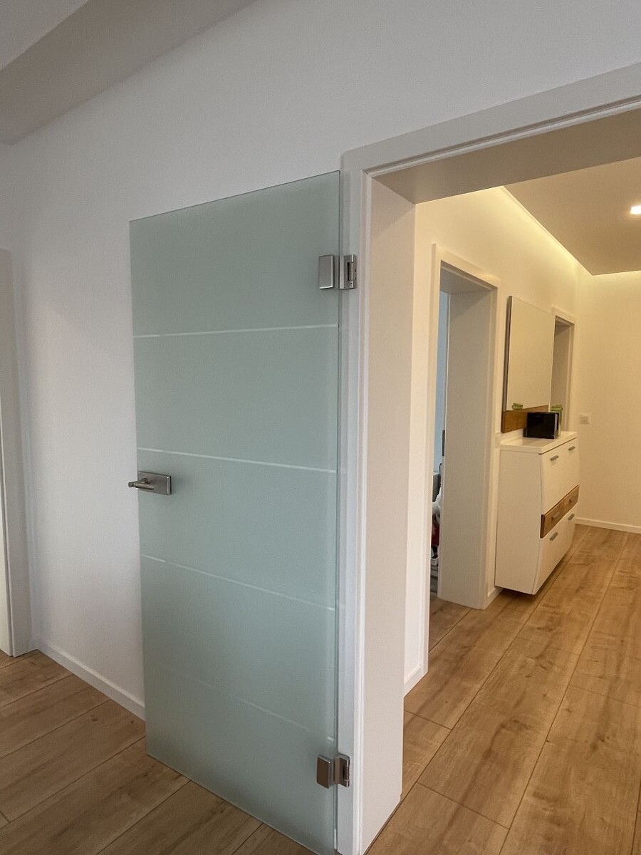 Glast�r Etagenwohnung Nierstein