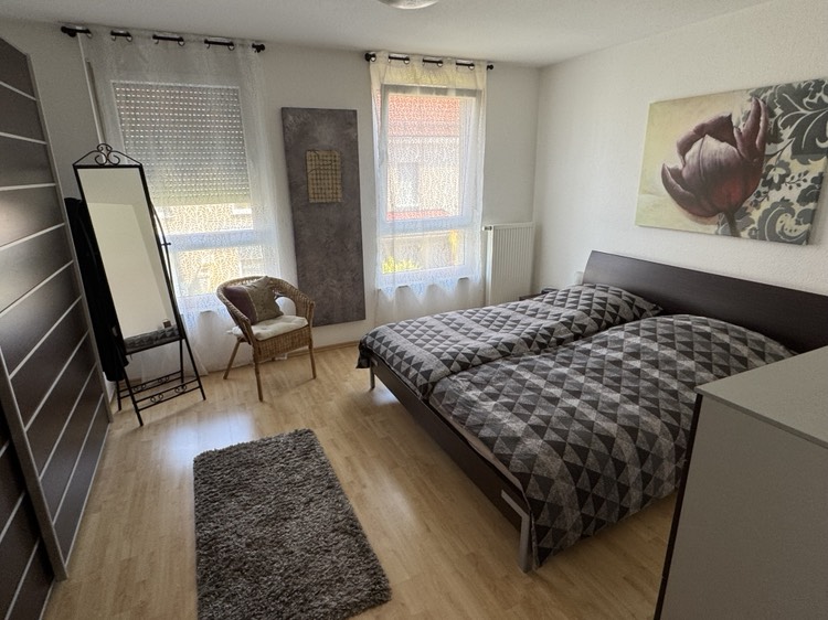 Schlafzimmer OG Reihenmittelhaus Fl�rsheim