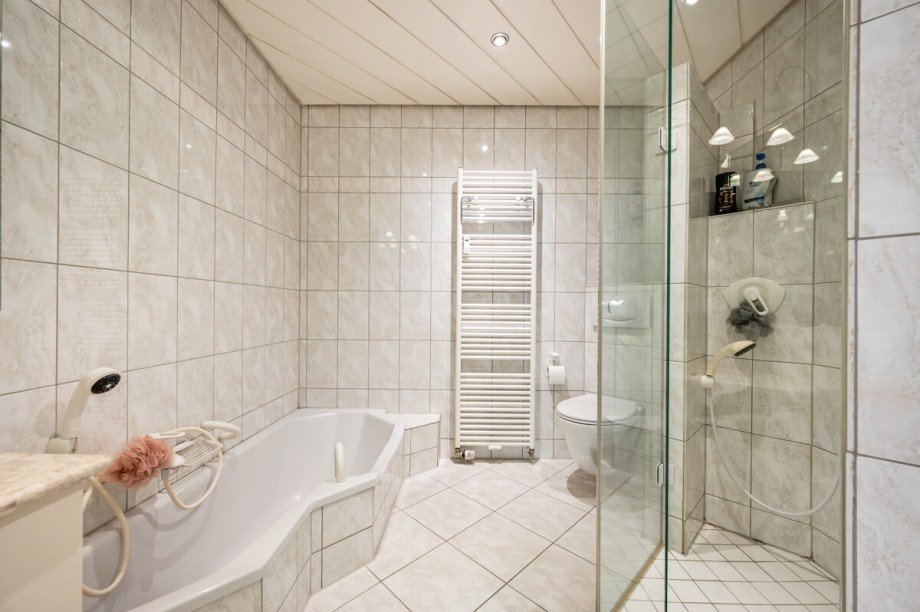 Badezimmer Etagenwohnung Nierstein