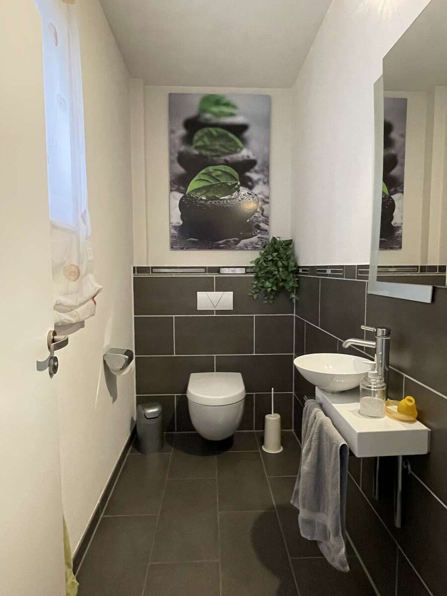 G�ste-WC Einfamilienhaus Dienheim