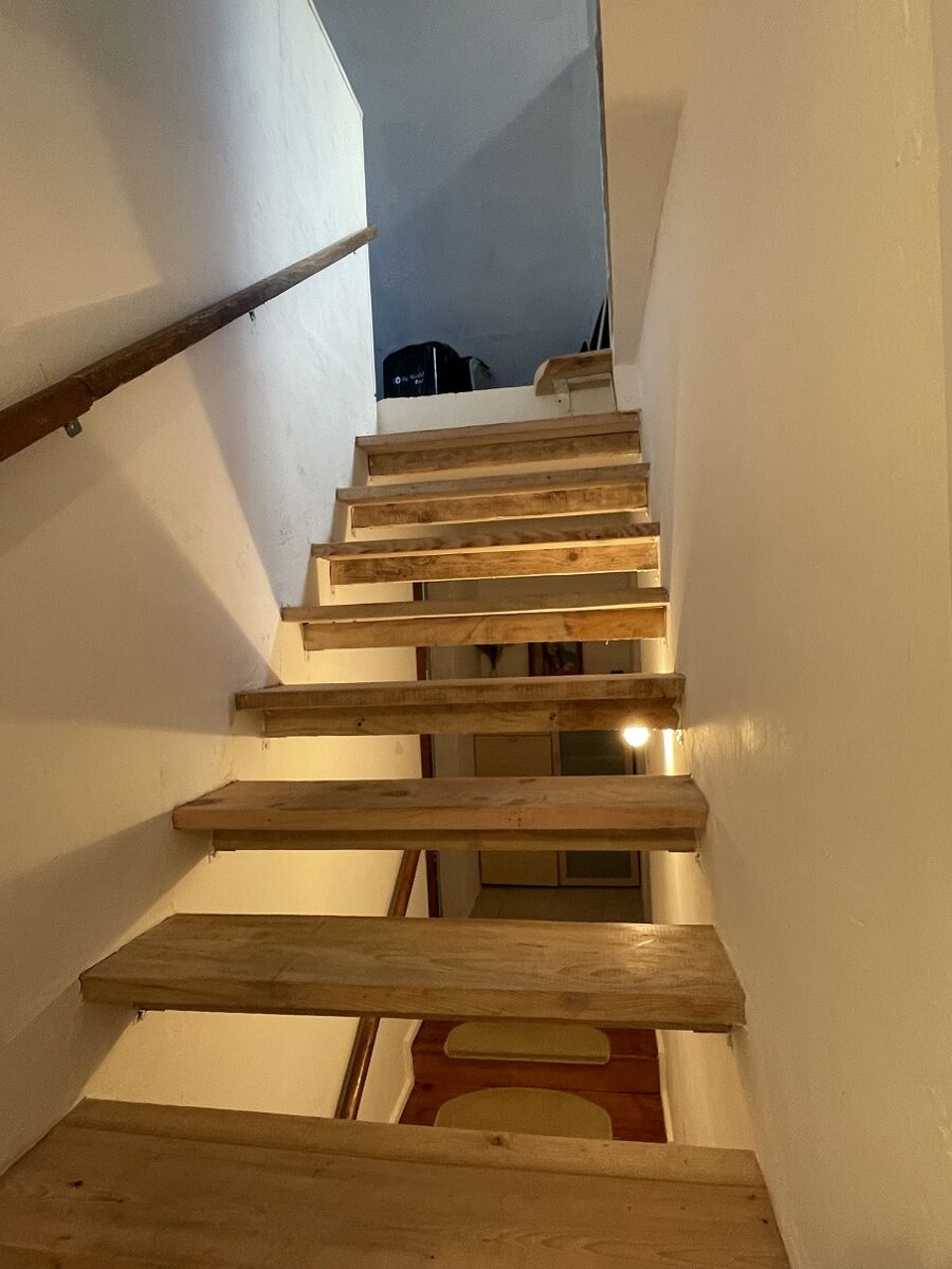 Treppe zum Dach Reihenmittelhaus Nierstein
