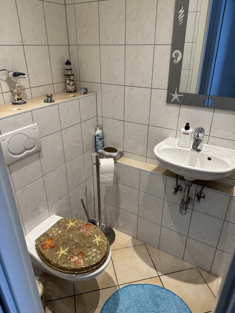G�ste-WC Reihenmittelhaus Fl�rsheim