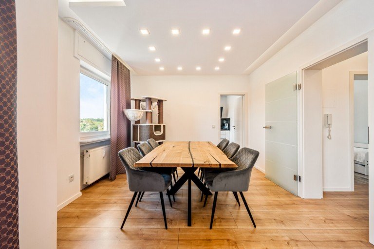 Essen Nierstein Dachgeschosswohnung ImmobilienPunkt*** Gro�z�gige Wohnung mit Exklusiv-Ausstattung in Nierstein
