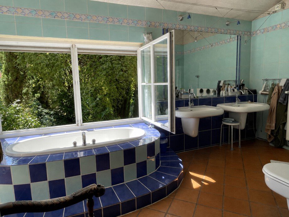 Badezimmer Blick ins Gr�ne Einfamilienhaus Oppenheim