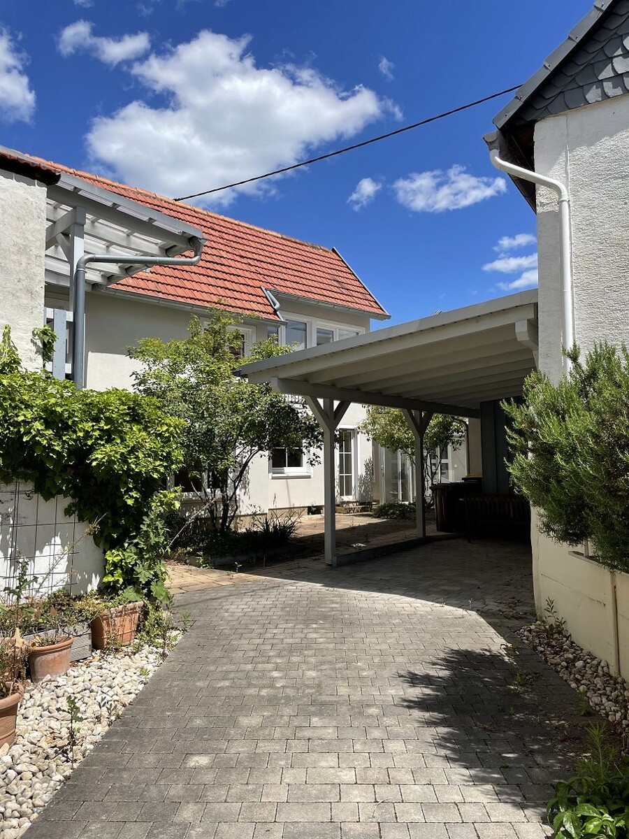 Hofeinfahrt Zweifamilienhaus Guntersblum